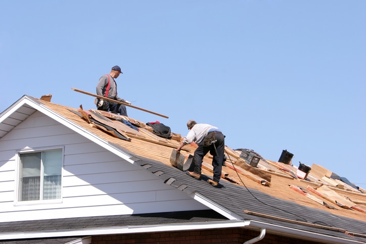 Roof replacement Calgary by experienced roofing contractor